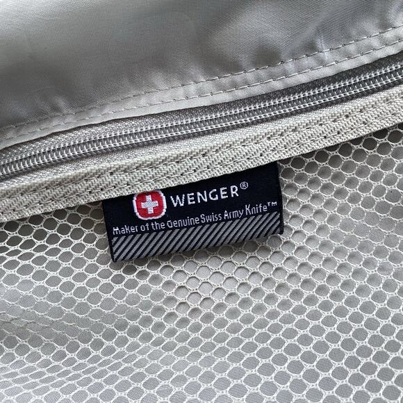 Swiss Gear Wenger Wheeled Rolling Garment Bag - Picture 13 of 14